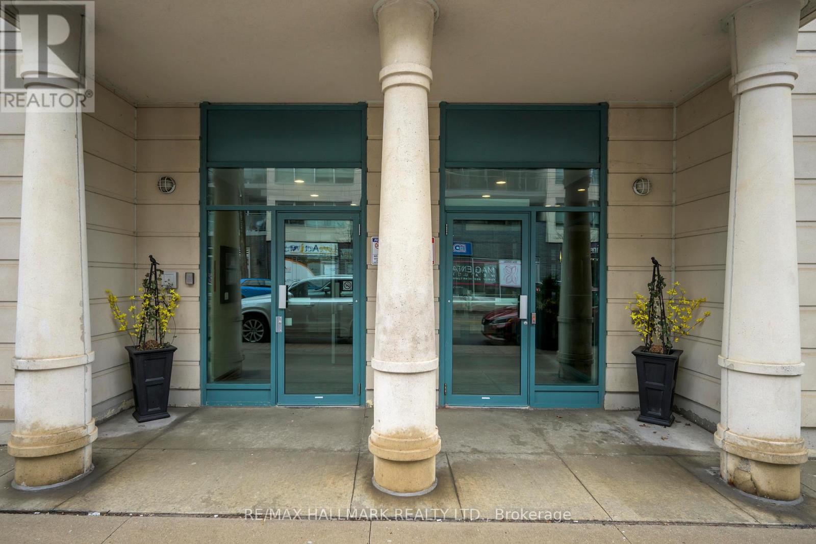 406 - 1863 Queen Street E, Toronto, Ontario  M4L 3Y6 - Photo 3 - E13002318