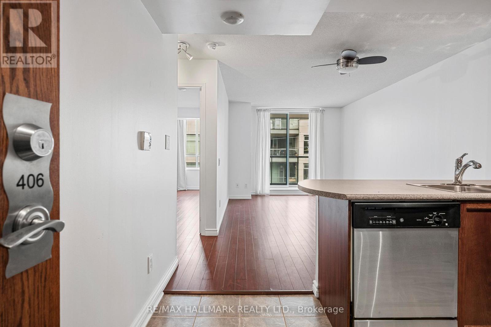 406 - 1863 Queen Street E, Toronto, Ontario  M4L 3Y6 - Photo 5 - E13002318