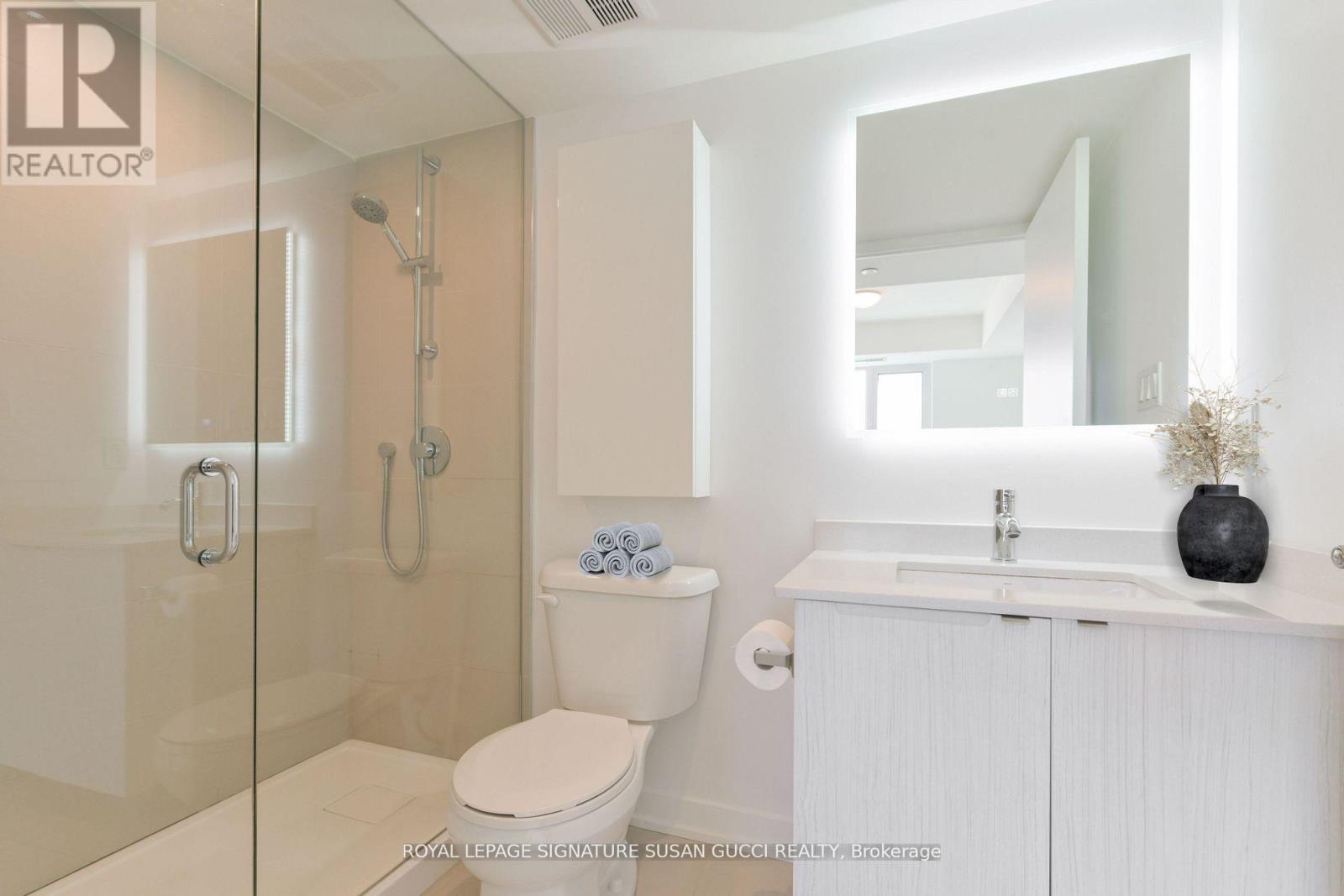 515 - 1401 O'connor Drive, Toronto, Ontario  M4B 2V5 - Photo 4 - E13002332