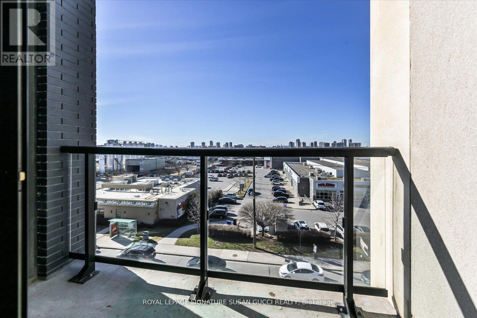 515 - 1401 O'connor Drive, Toronto, Ontario  M4B 2V5 - Photo 9 - E13002332