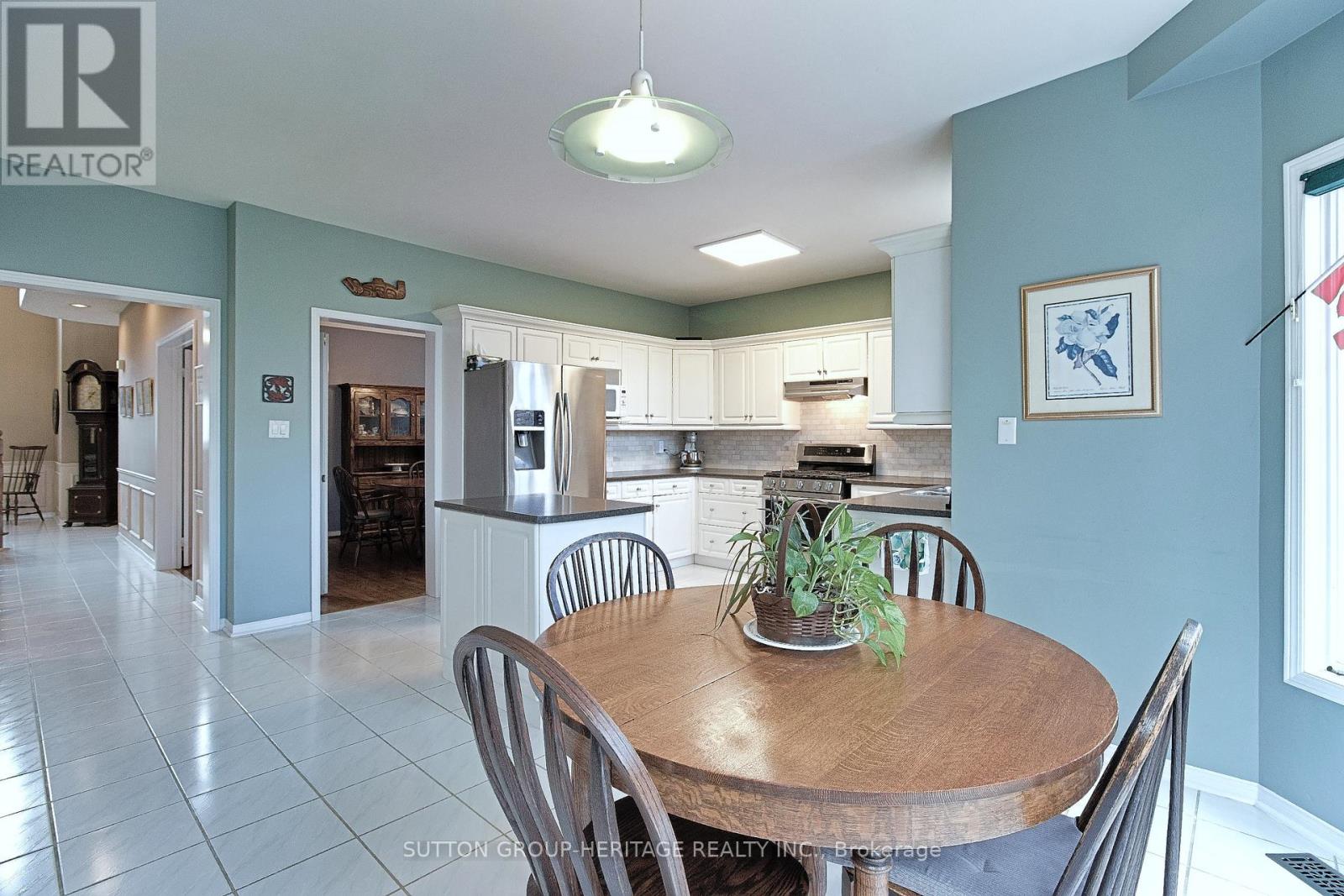 876 Darwin Drive, Pickering, Ontario  L1X 2P8 - Photo 11 - E13002342