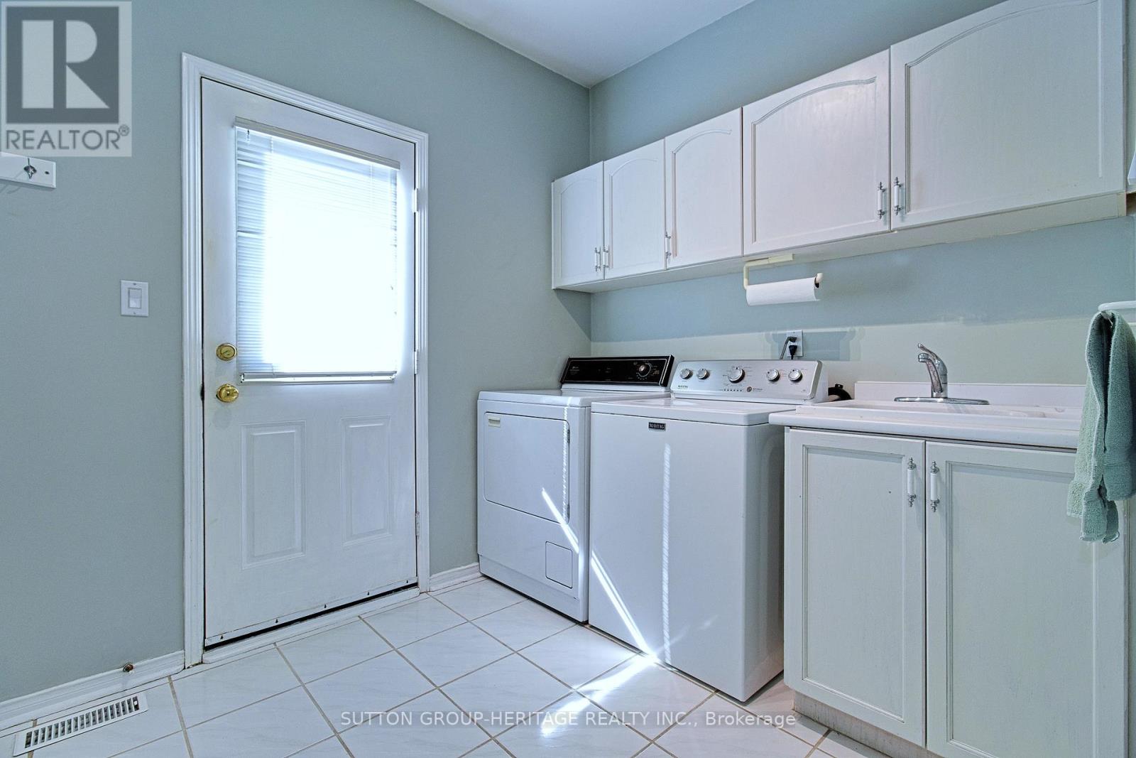 876 Darwin Drive, Pickering, Ontario  L1X 2P8 - Photo 31 - E13002342