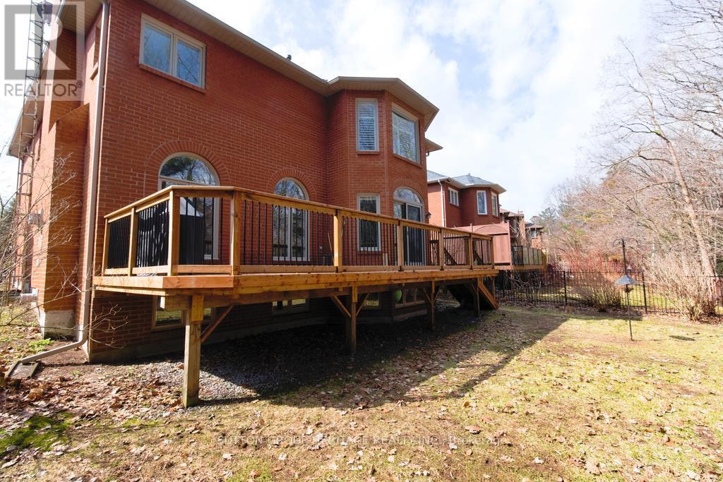 876 Darwin Drive, Pickering, Ontario  L1X 2P8 - Photo 32 - E13002342