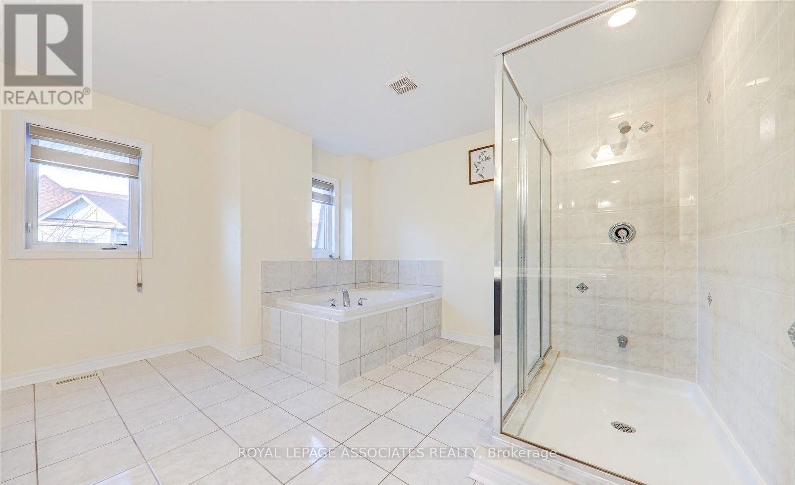 19 Kawneer Terrace, Toronto, Ontario  M1P 0C3 - Photo 22 - E13002222