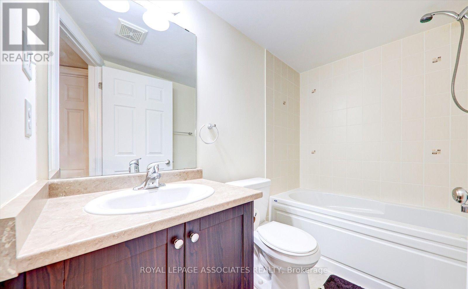 19 Kawneer Terrace, Toronto, Ontario  M1P 0C3 - Photo 28 - E13002222