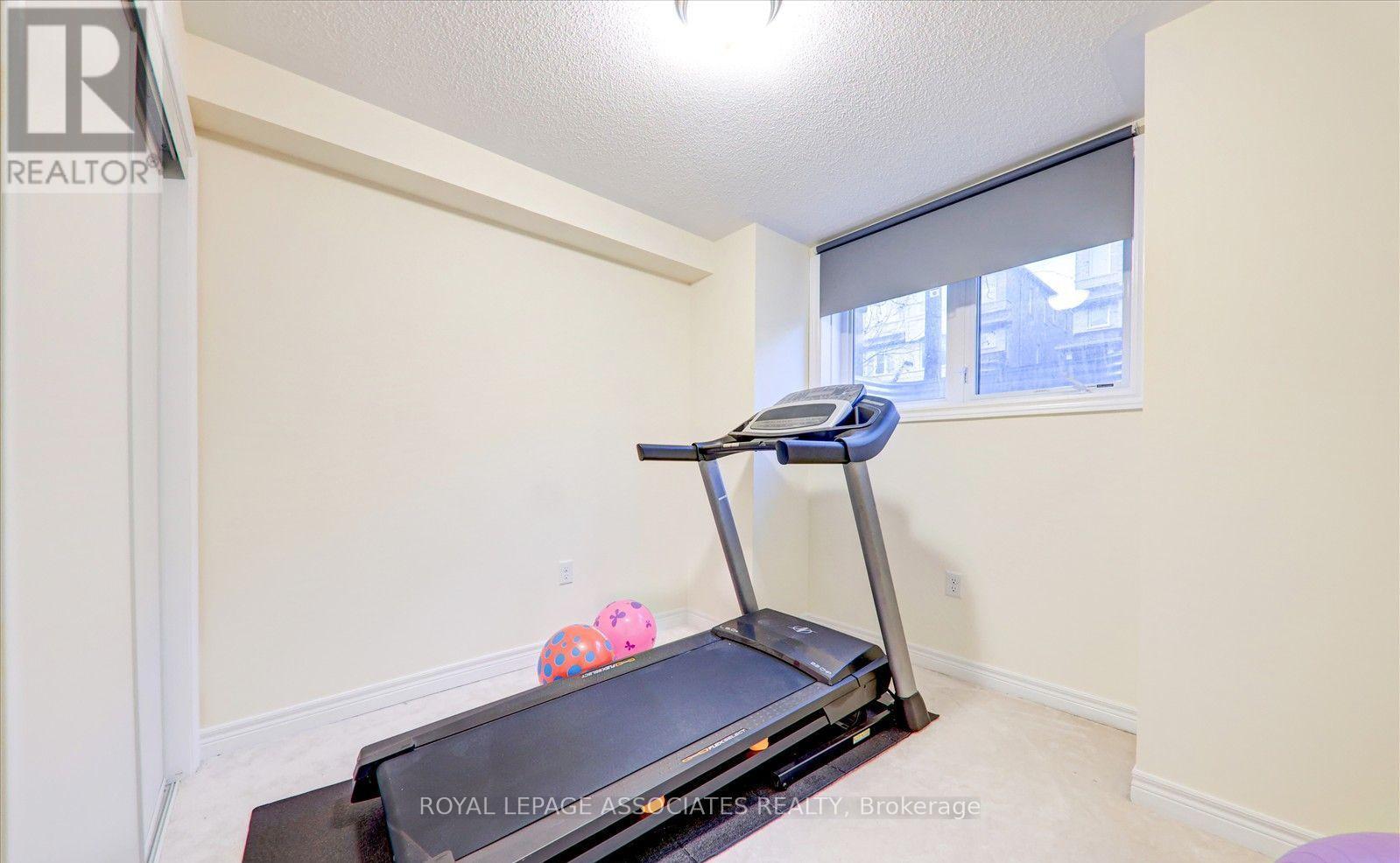19 Kawneer Terrace, Toronto, Ontario  M1P 0C3 - Photo 27 - E13002222