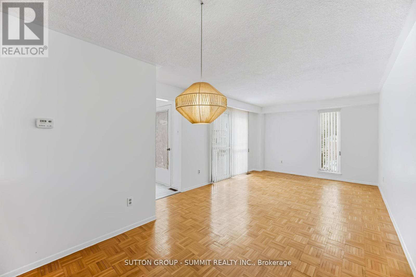 11 St Andrew's Court, Aurora, Ontario  L4G 3B2 - Photo 8 - N13002120