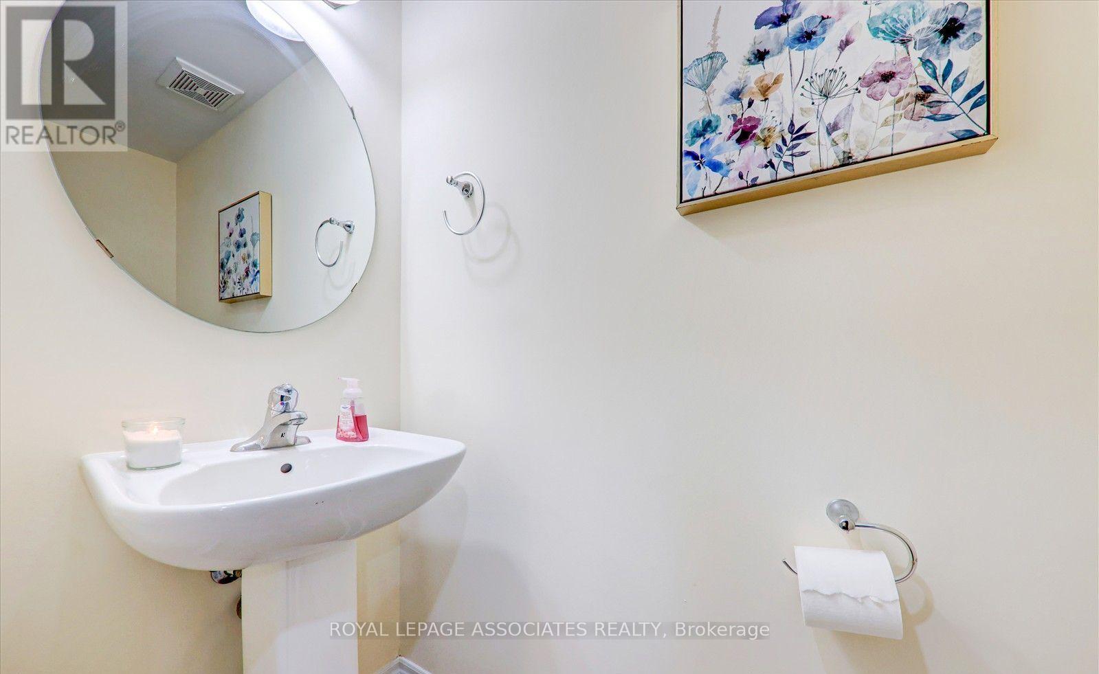 19 Kawneer Terrace, Toronto, Ontario  M1P 0C3 - Photo 10 - E13002222