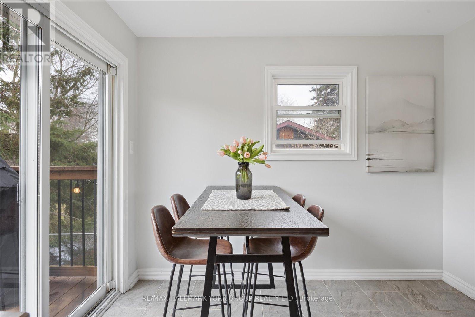 343 Winnifred Drive, Georgina, Ontario  L4P 3B6 - Photo 17 - N13002124