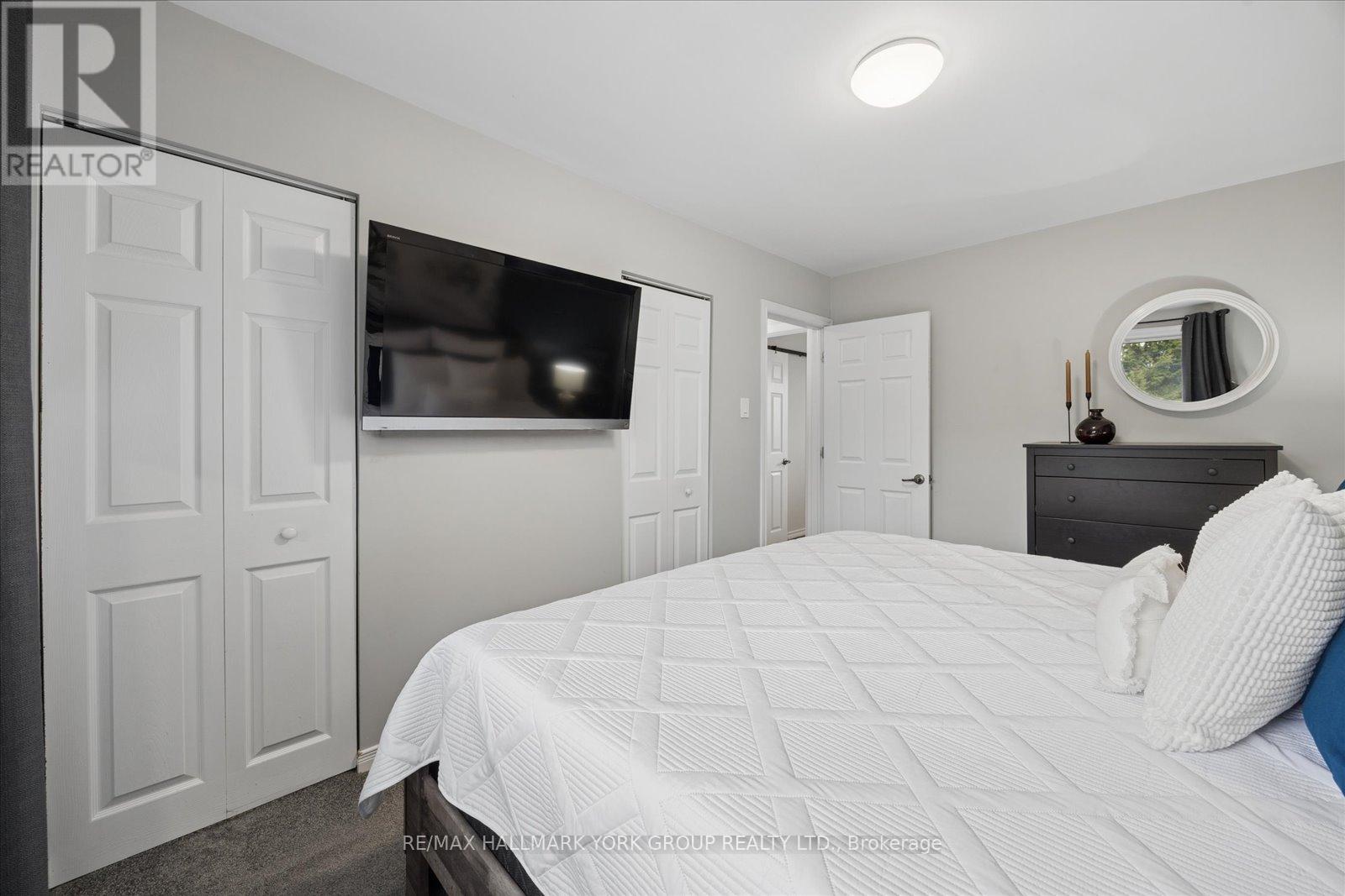 343 Winnifred Drive, Georgina, Ontario  L4P 3B6 - Photo 20 - N13002124