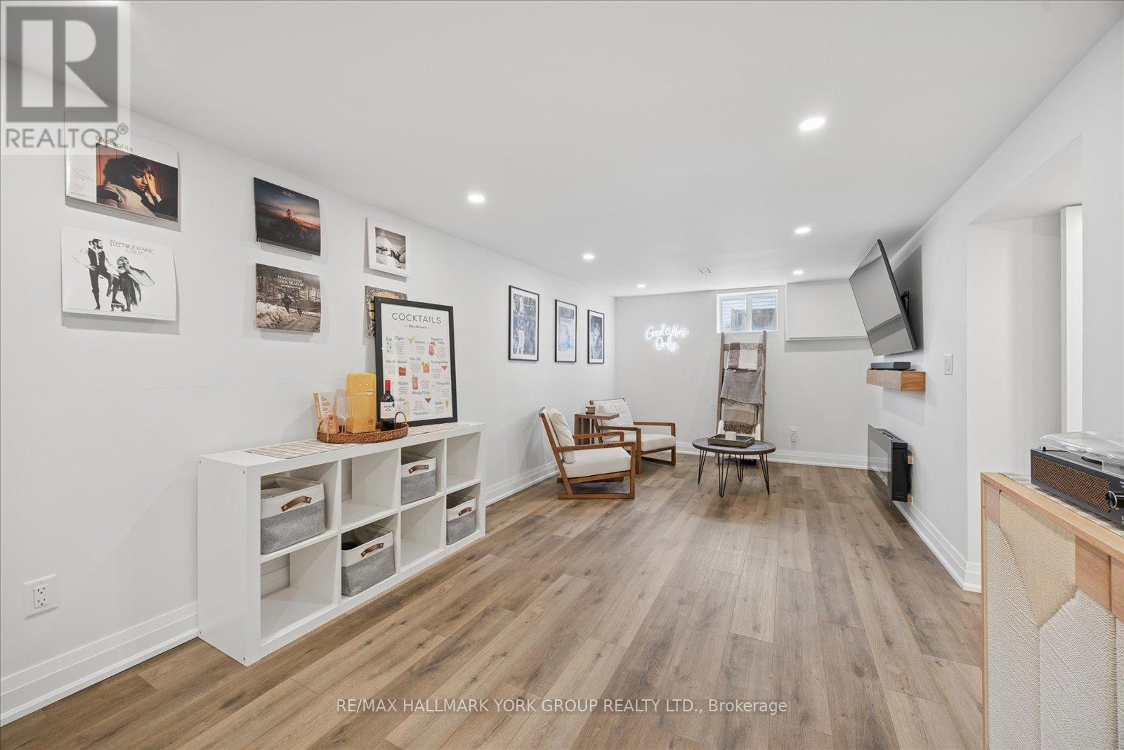 343 Winnifred Drive, Georgina, Ontario  L4P 3B6 - Photo 24 - N13002124