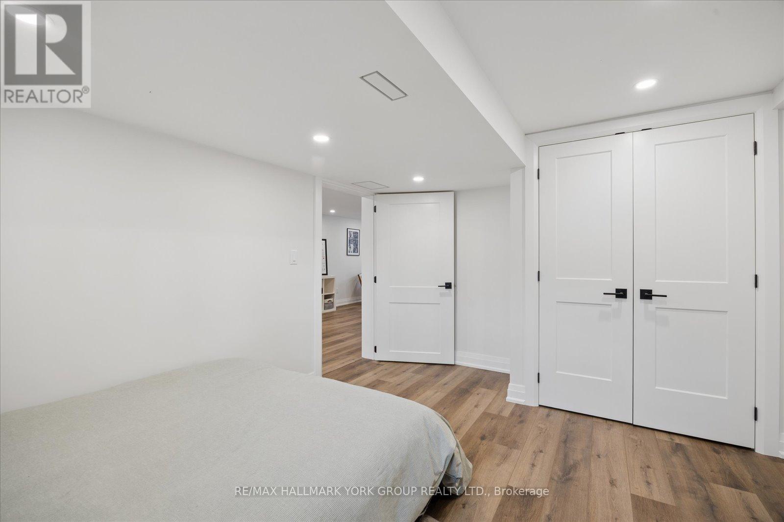 343 Winnifred Drive, Georgina, Ontario  L4P 3B6 - Photo 31 - N13002124