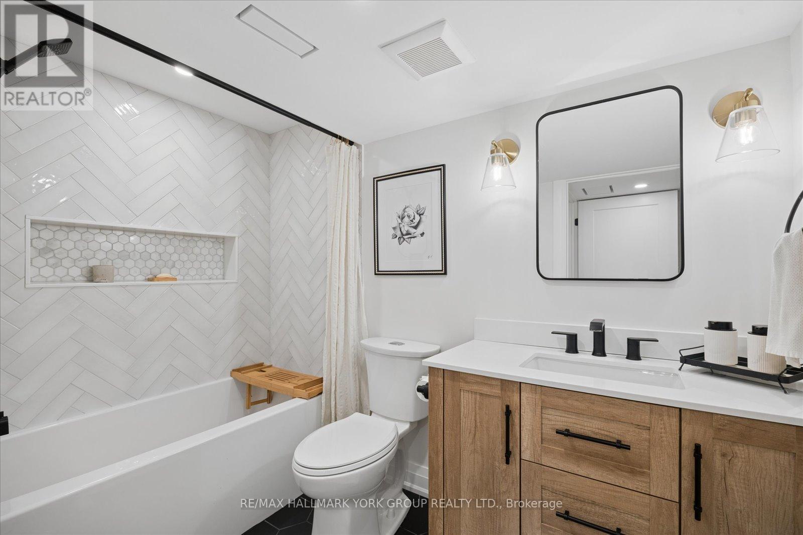 343 Winnifred Drive, Georgina, Ontario  L4P 3B6 - Photo 32 - N13002124