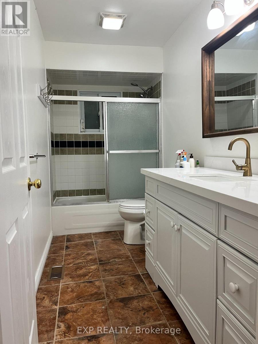 216 Colborne Street Ne, Bradford West Gwillimbury, Ontario  L3Z 2R5 - Photo 19 - N13002142