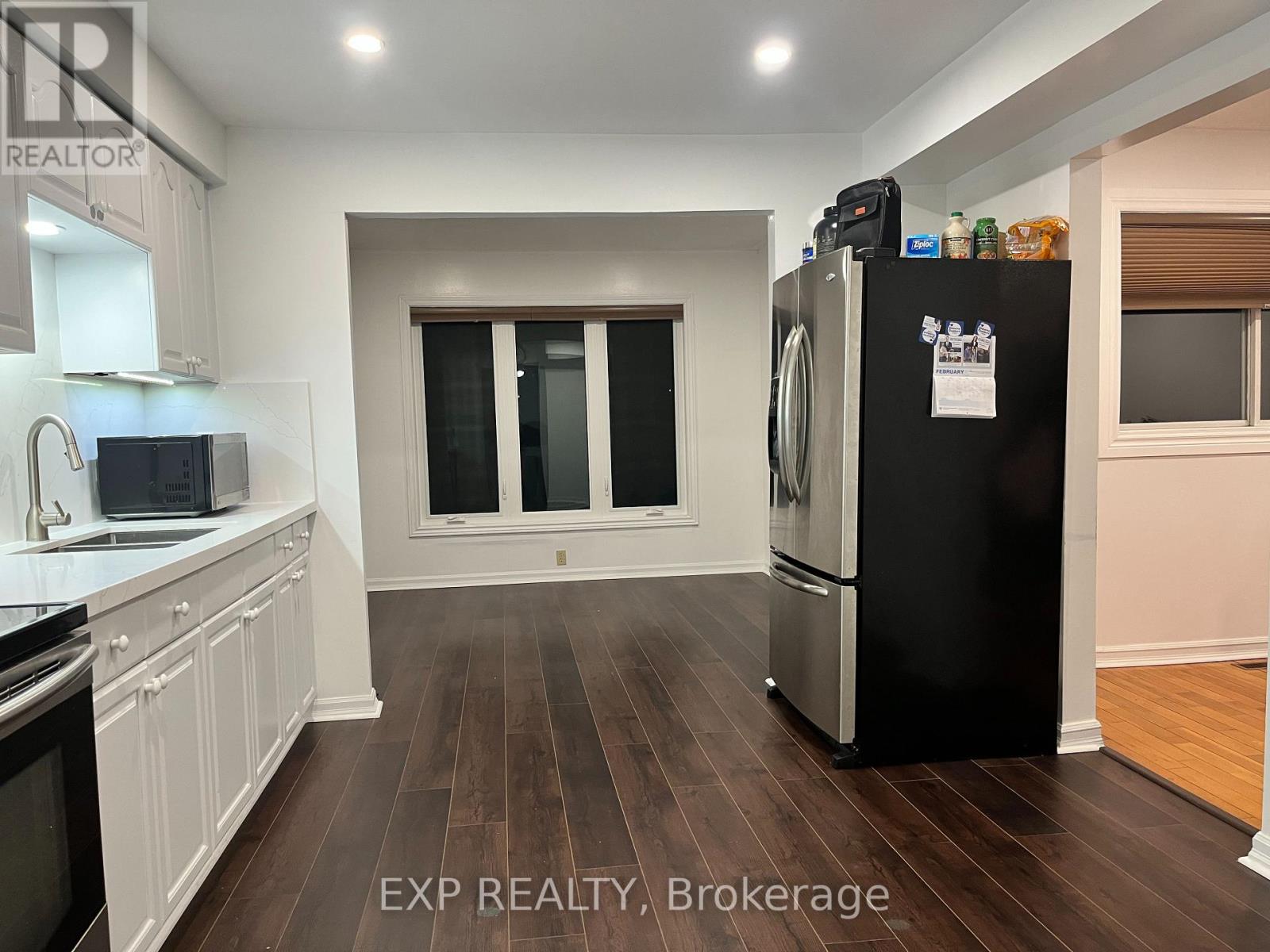 216 Colborne Street Ne, Bradford West Gwillimbury, Ontario  L3Z 2R5 - Photo 7 - N13002142