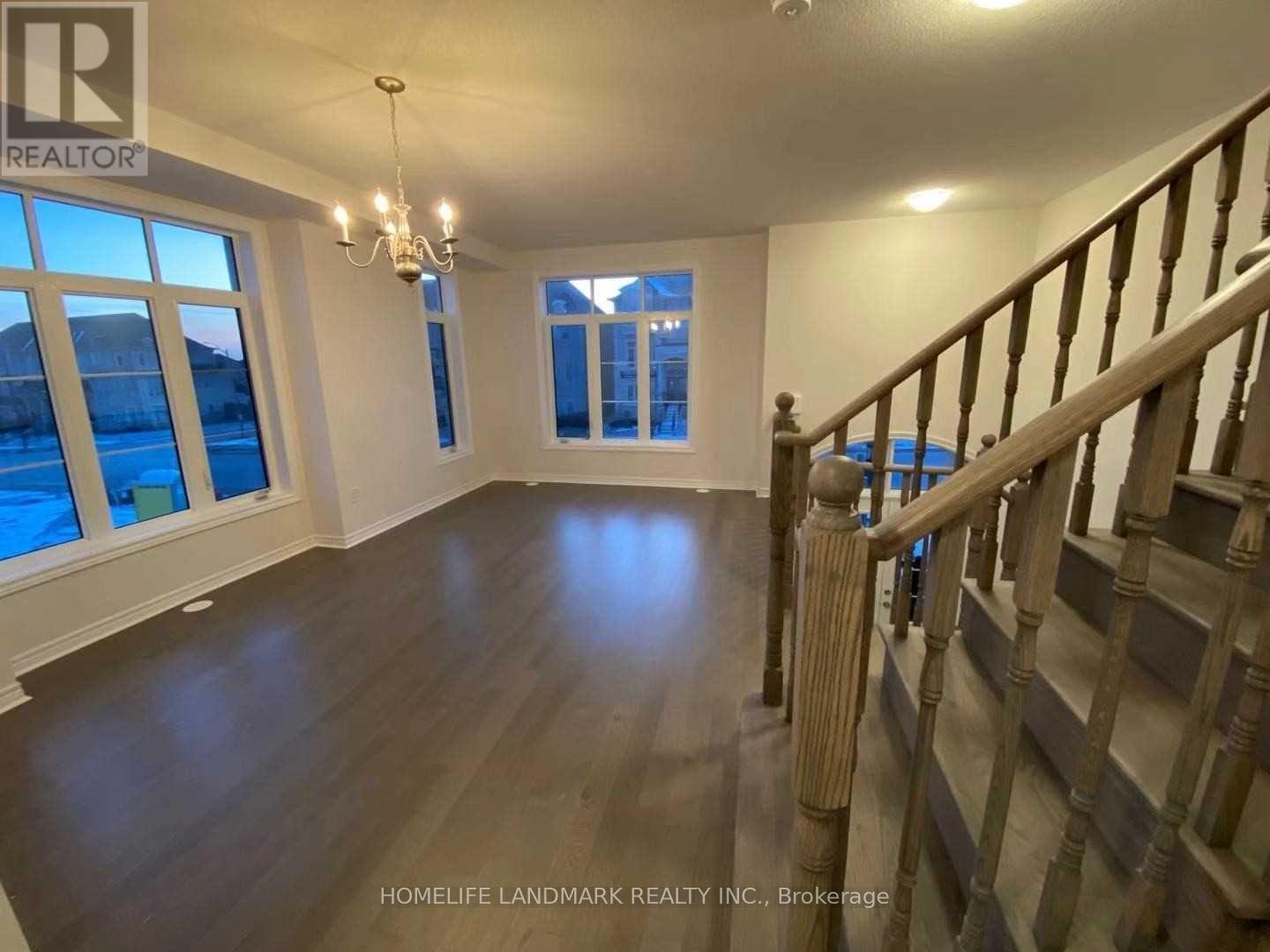 81 Grand Trunk Avenue, Vaughan, Ontario  L6A 5B3 - Photo 8 - N12993852