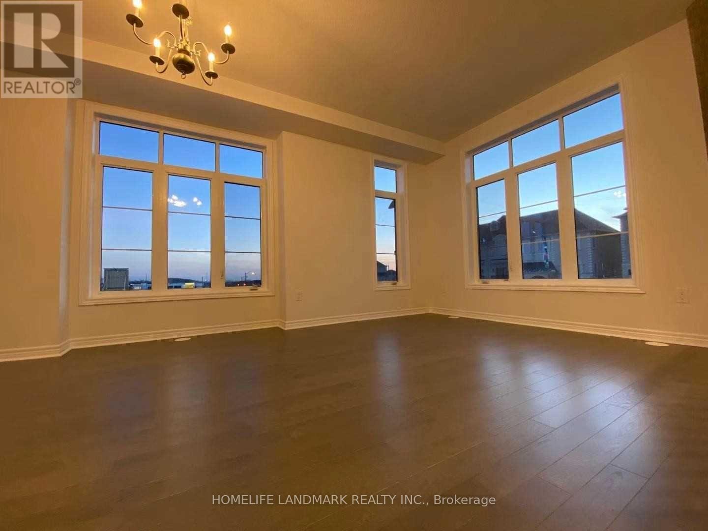 81 Grand Trunk Avenue, Vaughan, Ontario  L6A 5B3 - Photo 9 - N12993852