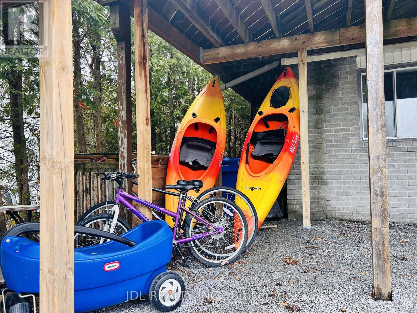 11 Red Robin Road, Georgina, Ontario  L4P 3E9 - Photo 13 - N12939934