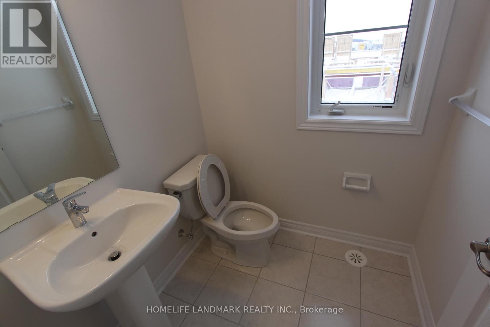 81 Grand Trunk Avenue, Vaughan, Ontario  L6A 5B3 - Photo 12 - N12993852