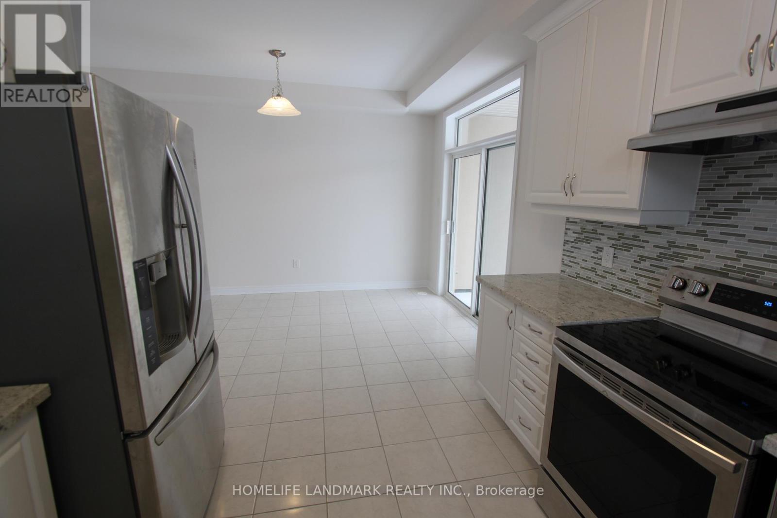 81 Grand Trunk Avenue, Vaughan, Ontario  L6A 5B3 - Photo 3 - N12993852