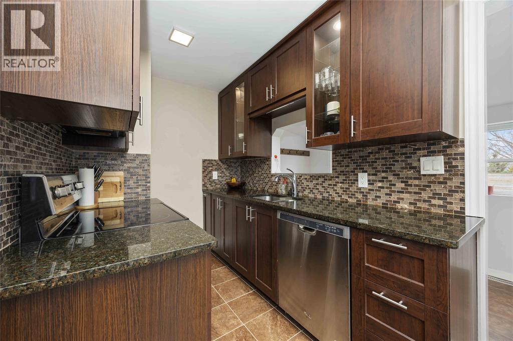 763 Claxton Avenue, Sarnia, Ontario  N7T 5L9 - Photo 7 - 26005354