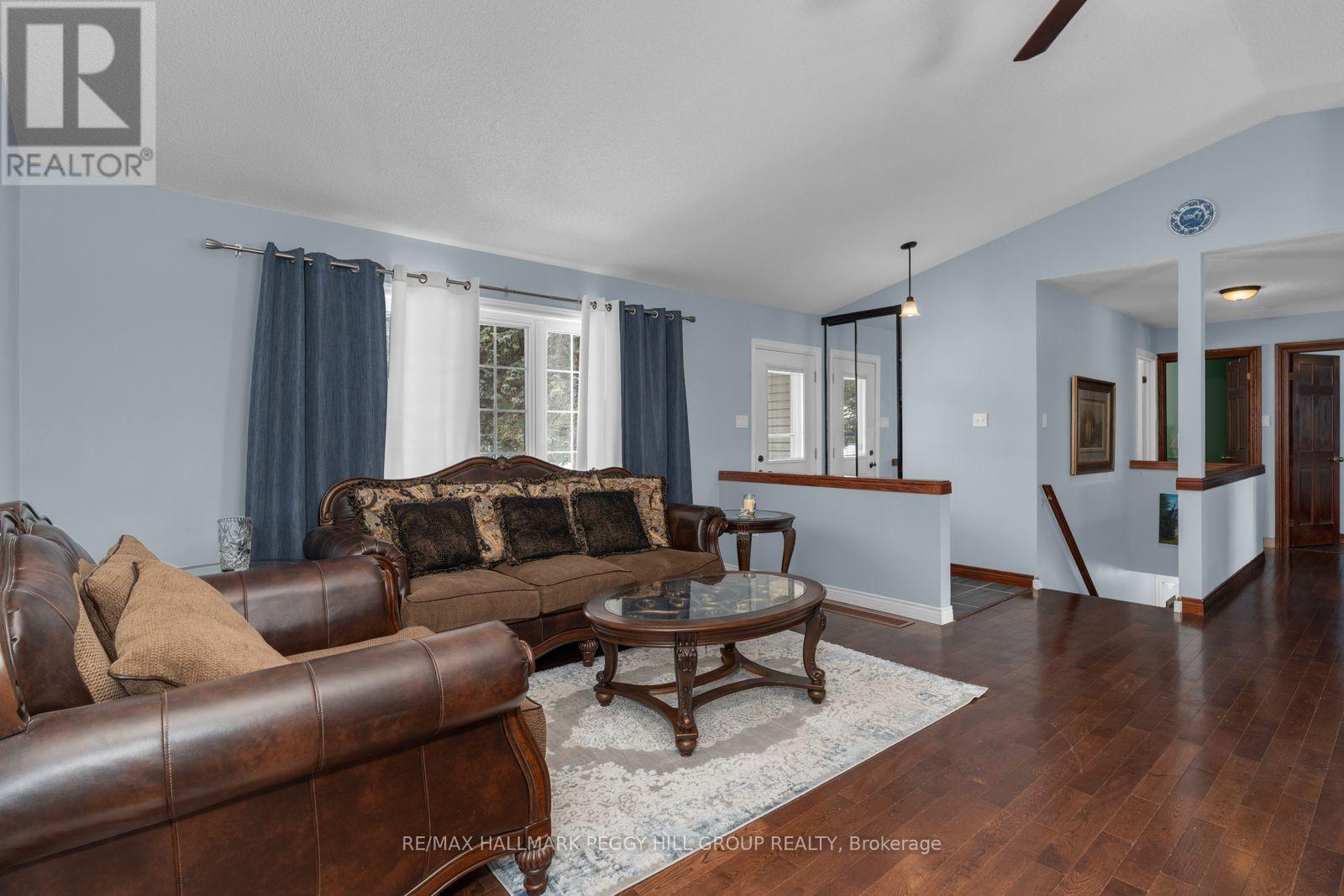 11 Hickory Lane, Oro-Medonte, Ontario  L0K 1E0 - Photo 6 - S13002130