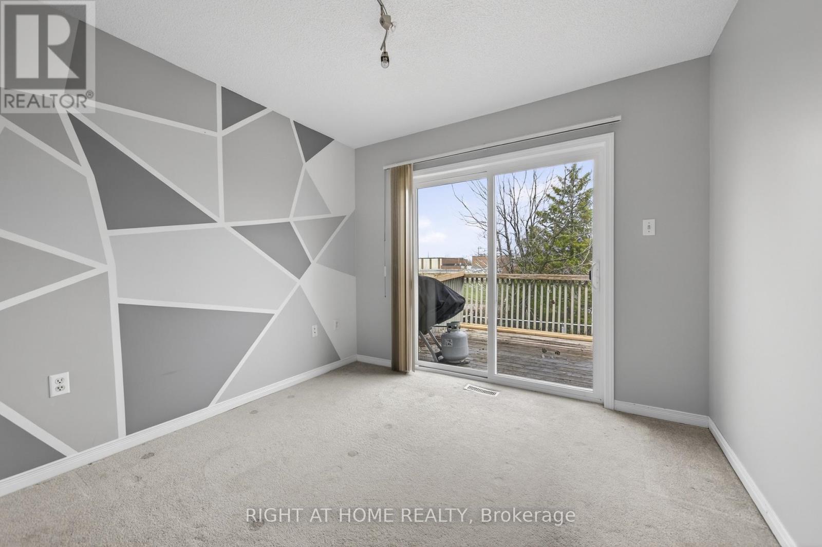 40 Arthur Avenue, Barrie (Grove East), Ontario  L4M 6H4 - Photo 13 - S13002262