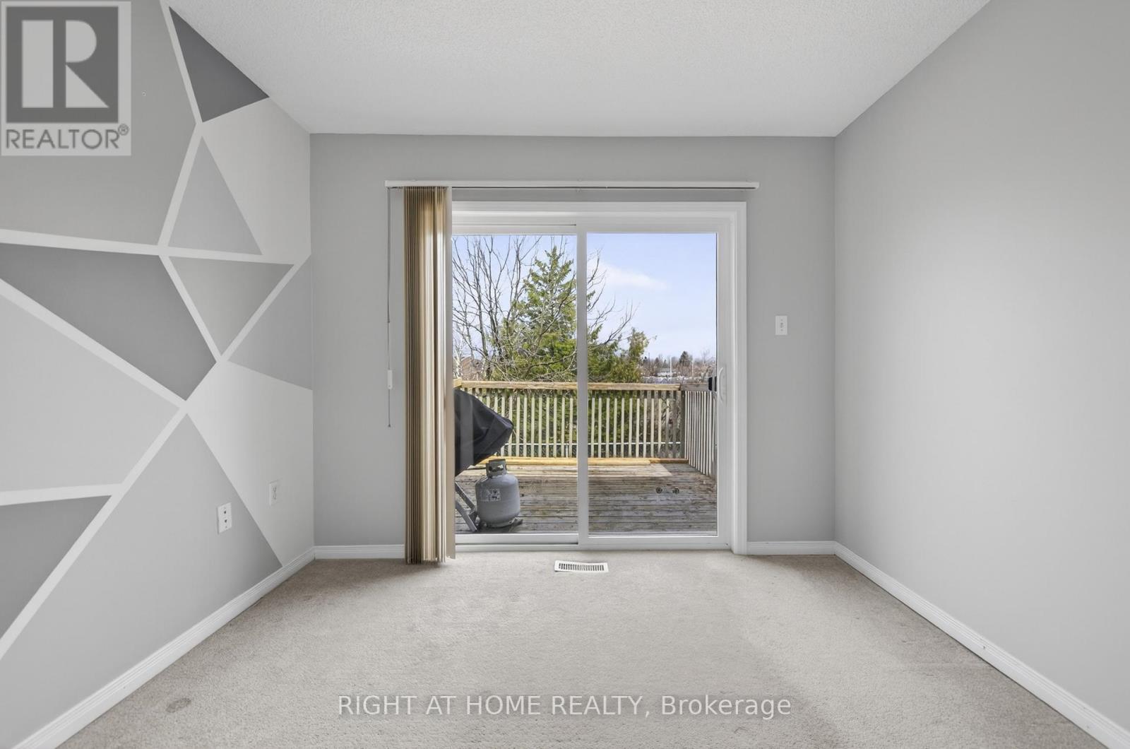 40 Arthur Avenue, Barrie (Grove East), Ontario  L4M 6H4 - Photo 14 - S13002262