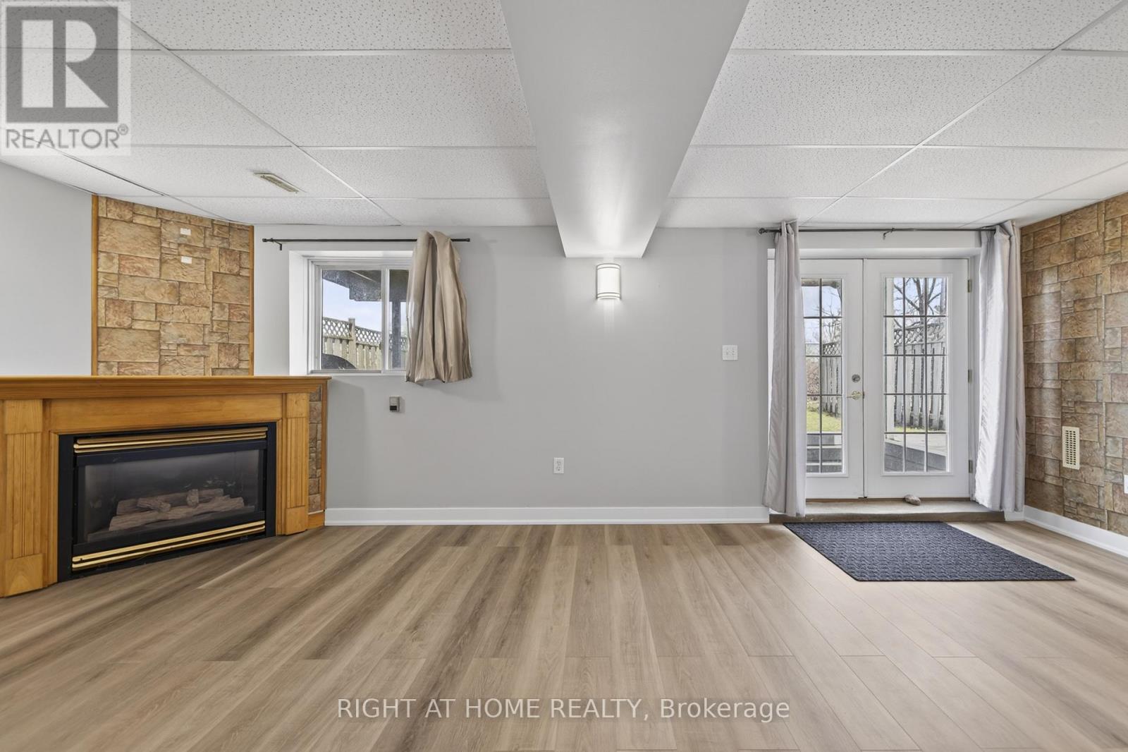 40 Arthur Avenue, Barrie (Grove East), Ontario  L4M 6H4 - Photo 15 - S13002262