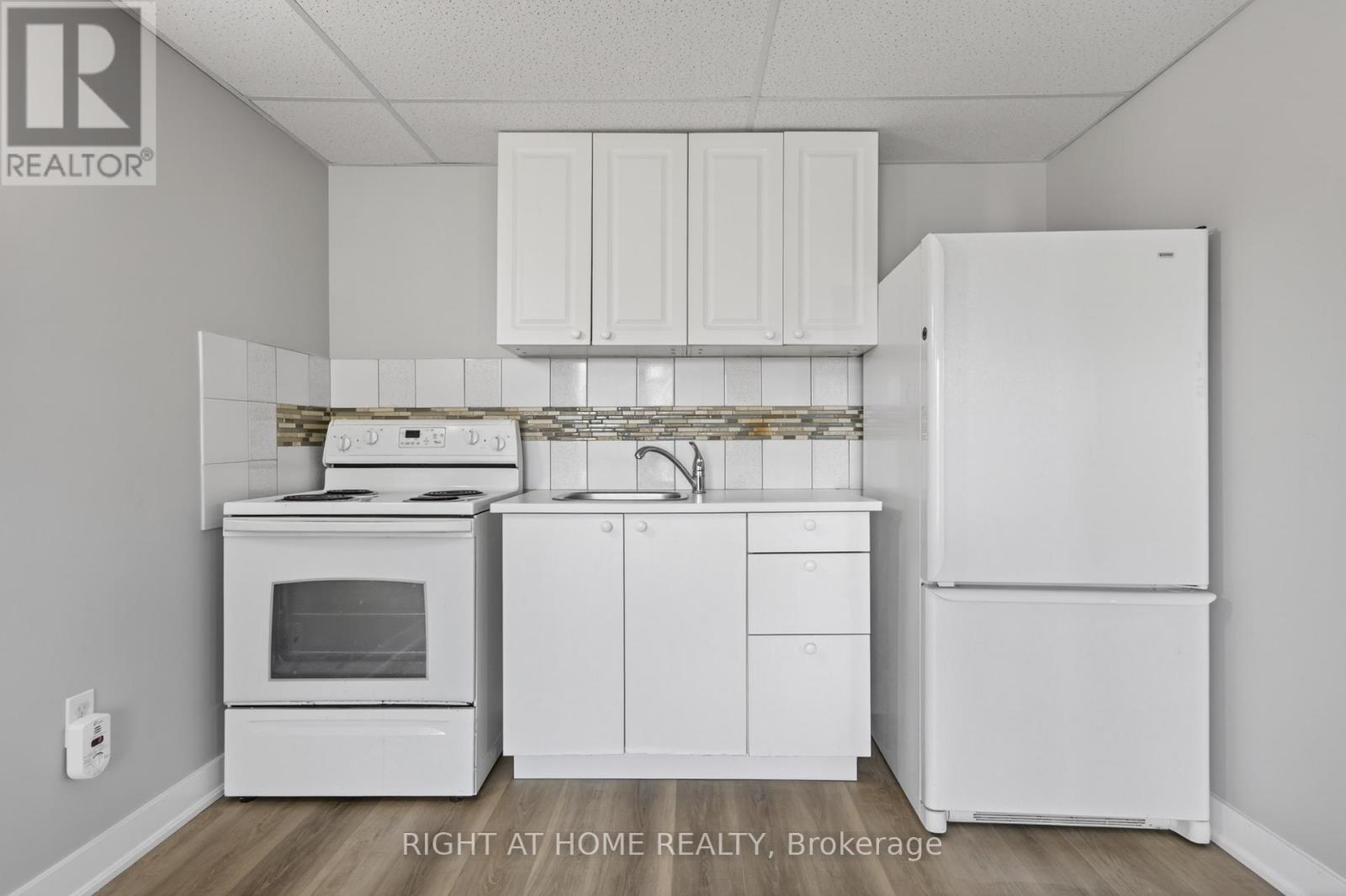 40 Arthur Avenue, Barrie (Grove East), Ontario  L4M 6H4 - Photo 19 - S13002262