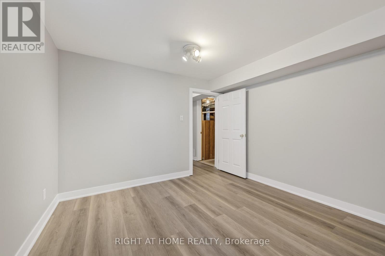 40 Arthur Avenue, Barrie (Grove East), Ontario  L4M 6H4 - Photo 27 - S13002262