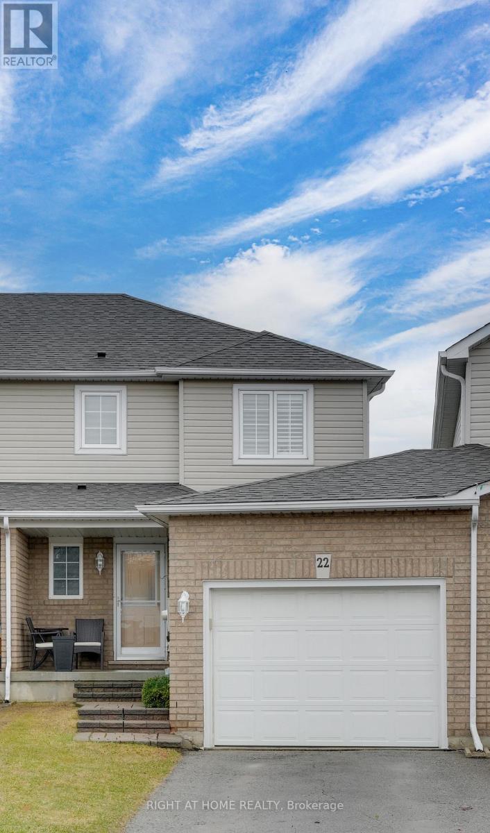 22 Sunset Place, Barrie, Ontario  L4N 0T7 - Photo 2 - S13002282