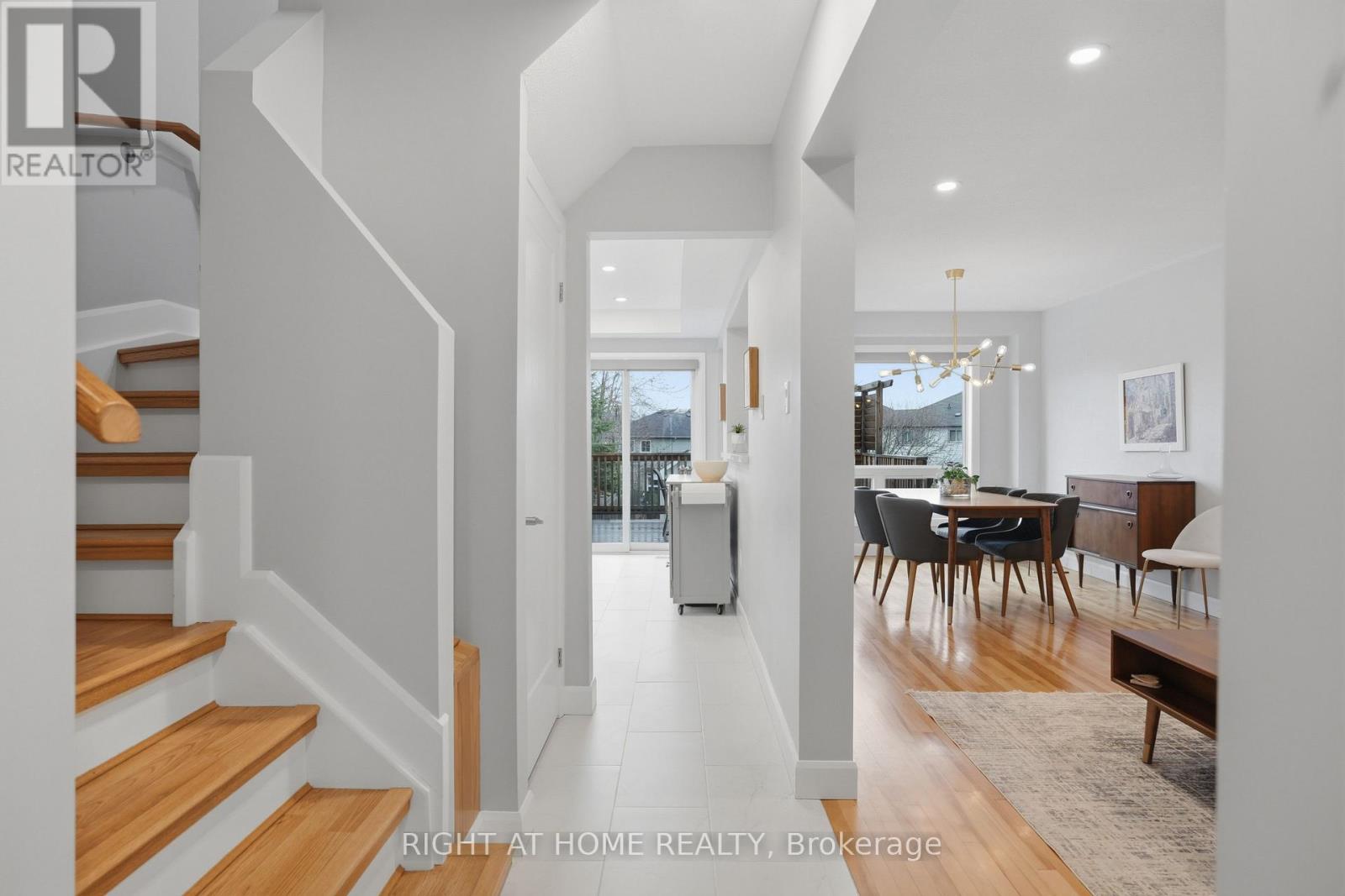 22 Sunset Place, Barrie, Ontario  L4N 0T7 - Photo 7 - S13002282