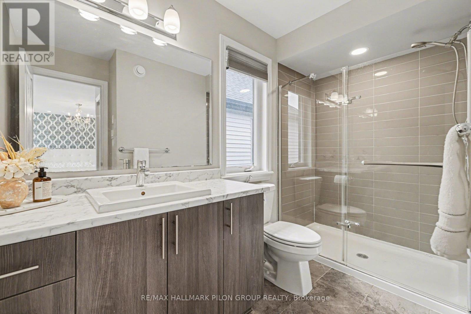 266 Shinleaf Crescent, Ottawa, Ontario  K1W 0J2 - Photo 15 - X12929584