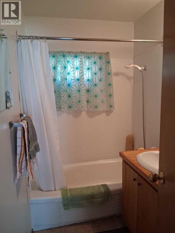 422 50th Ave East Avenue E, Claresholm, Alberta  T0L 0T0 - Photo 6 - A2301965