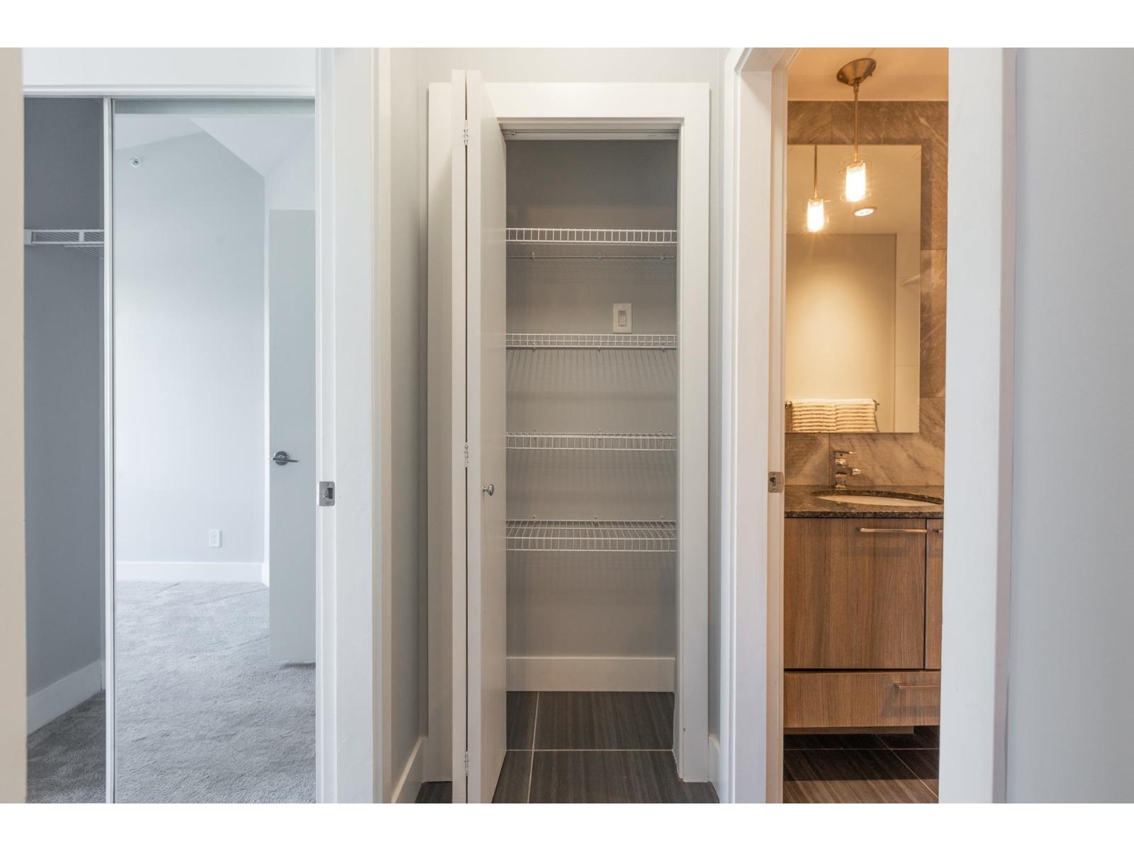 B401 20211 66 Avenue, Langley, British Columbia  V2Y 0L4 - Photo 19 - R3108376