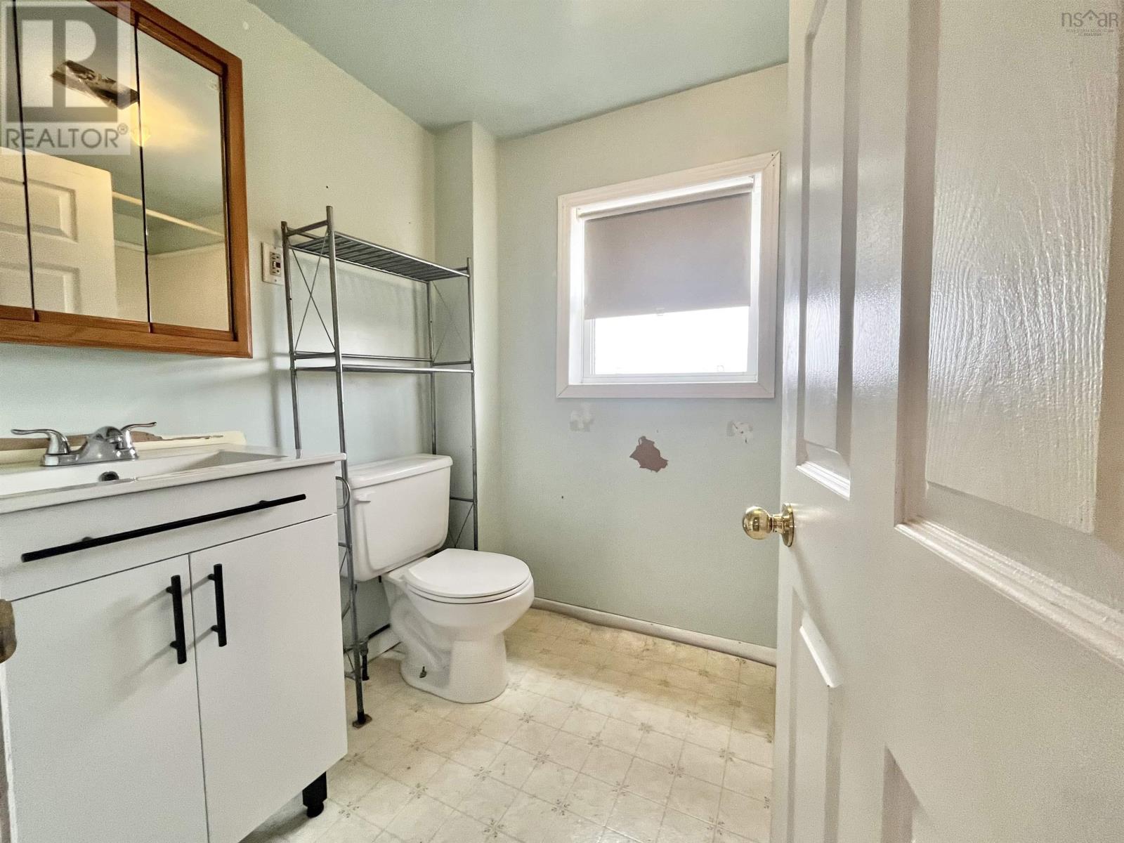 68 Mcgee Street, Springhill, Nova Scotia  B0M 1X0 - Photo 18 - 202602466