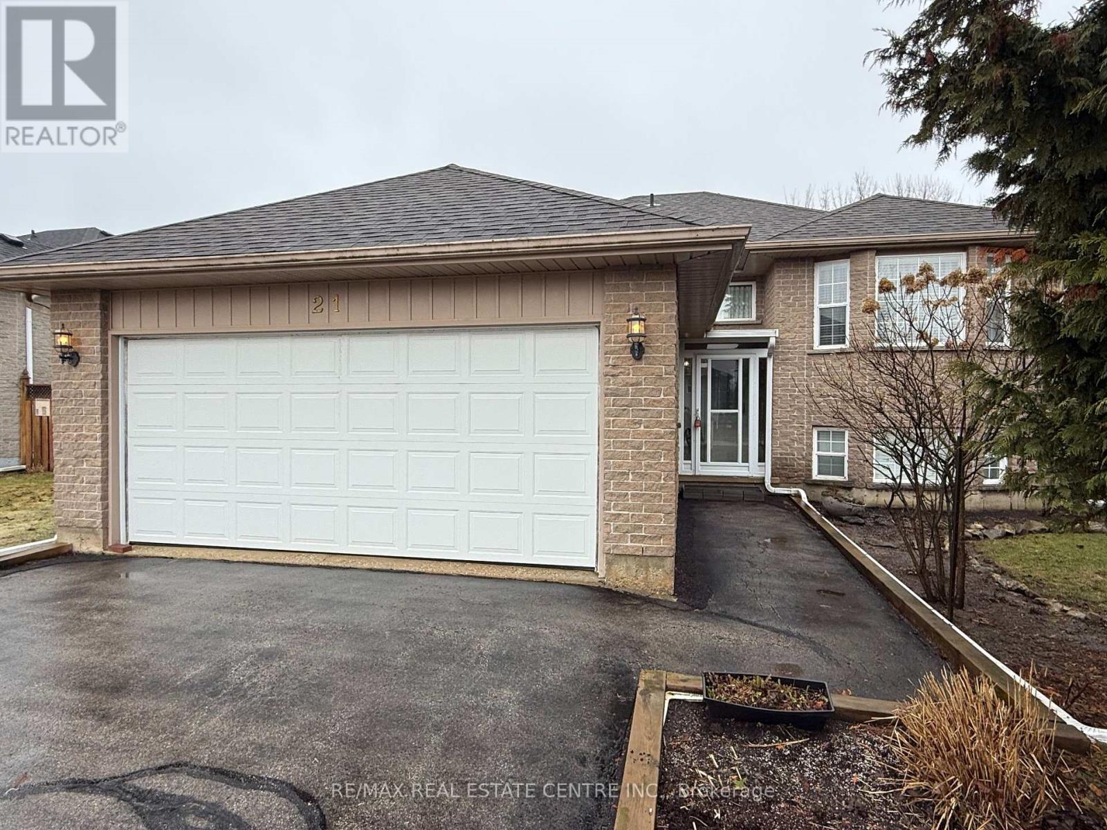 21 HIGHPOINT STREET, Southgate, Ontario