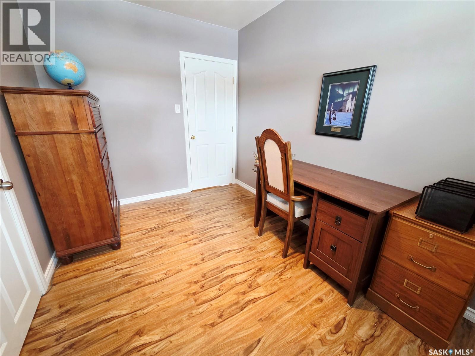 1127 Asquith Drive, Esterhazy, Saskatchewan  S0A 0X0 - Photo 13 - SK032986