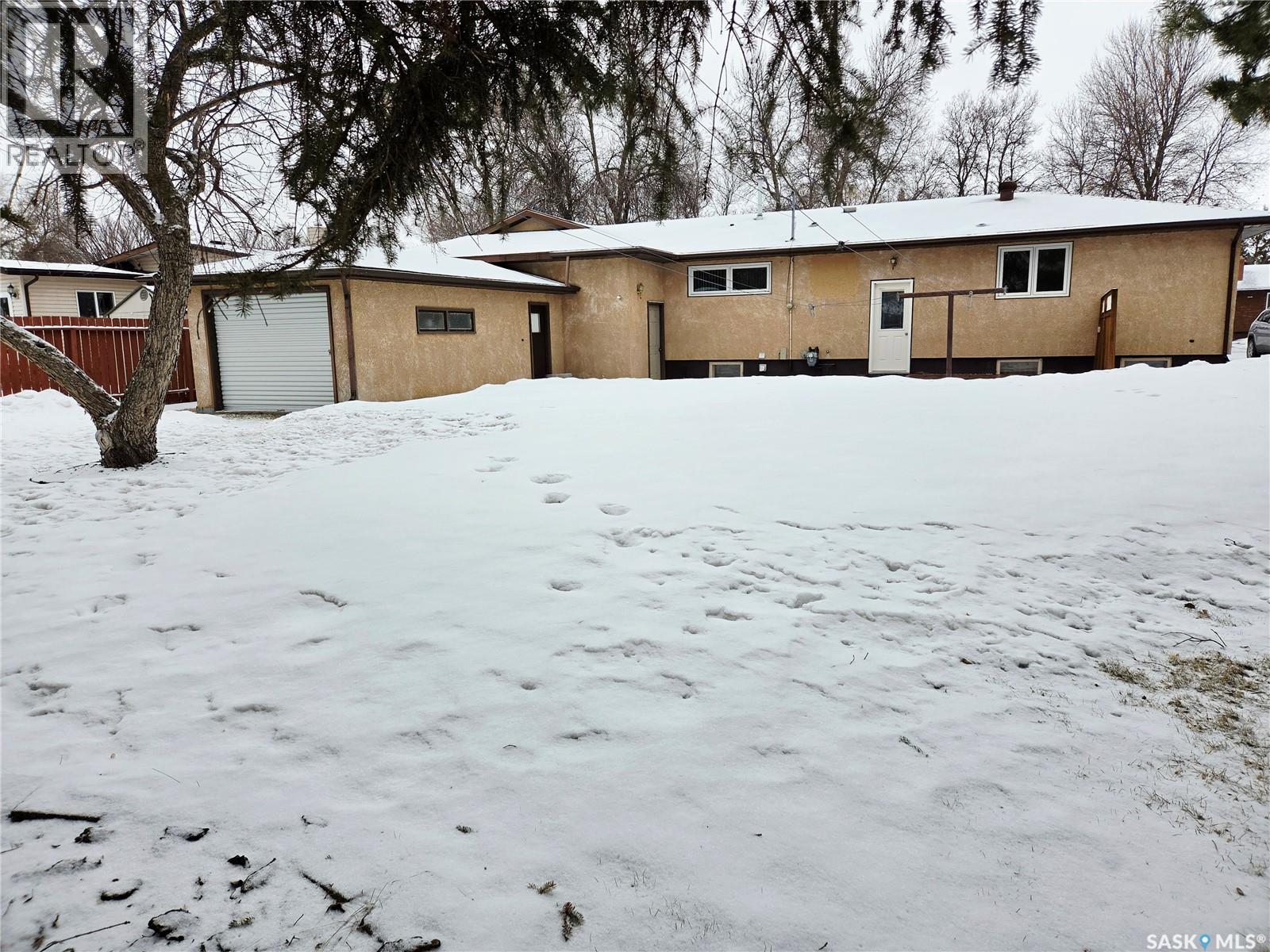 1127 Asquith Drive, Esterhazy, Saskatchewan  S0A 0X0 - Photo 5 - SK032986