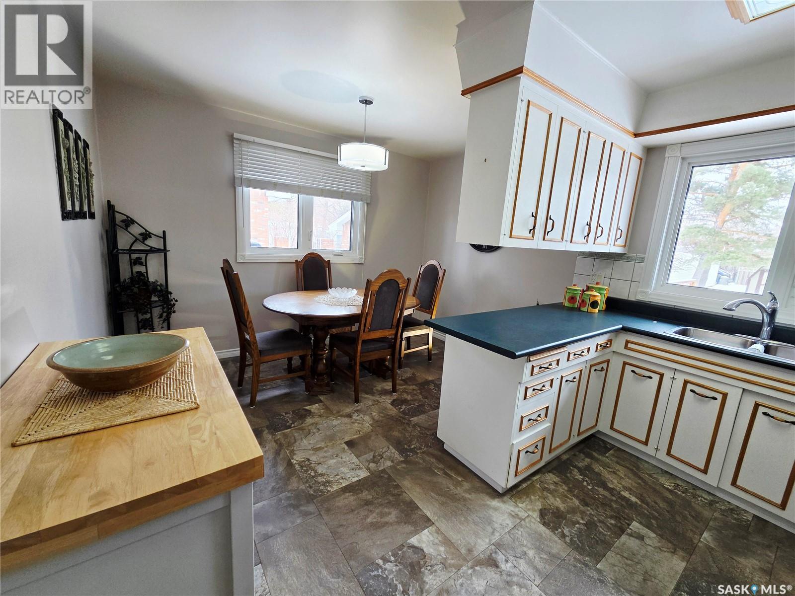 1127 Asquith Drive, Esterhazy, Saskatchewan  S0A 0X0 - Photo 7 - SK032986