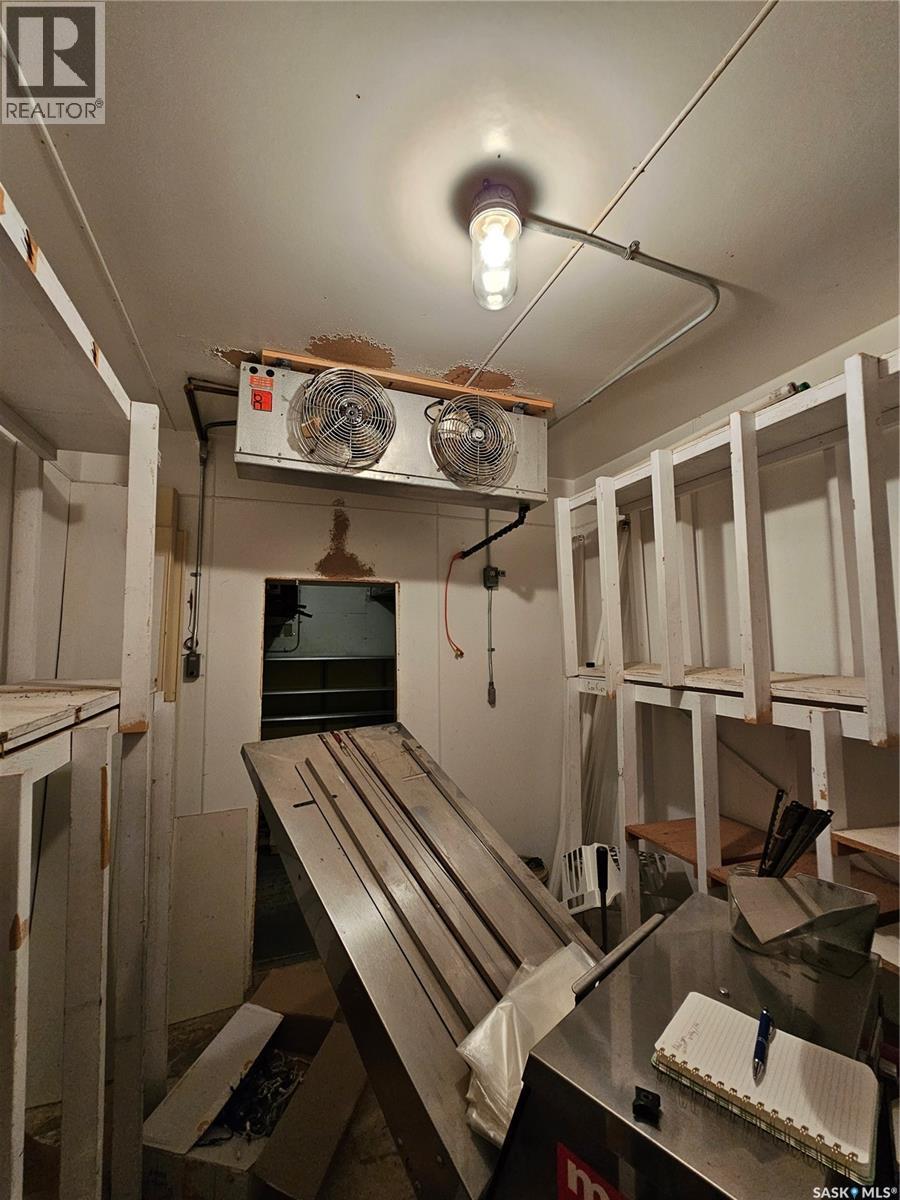 Street 121 3rd Street W, Mankota, Saskatchewan  S0H 2W0 - Photo 12 - SK032852