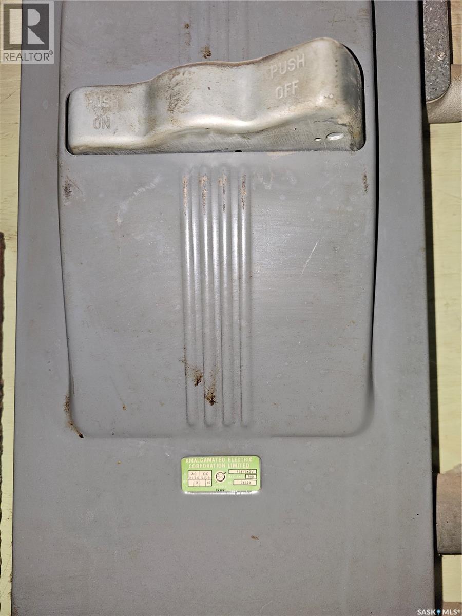 Street 121 3rd Street W, Mankota, Saskatchewan  S0H 2W0 - Photo 15 - SK032852