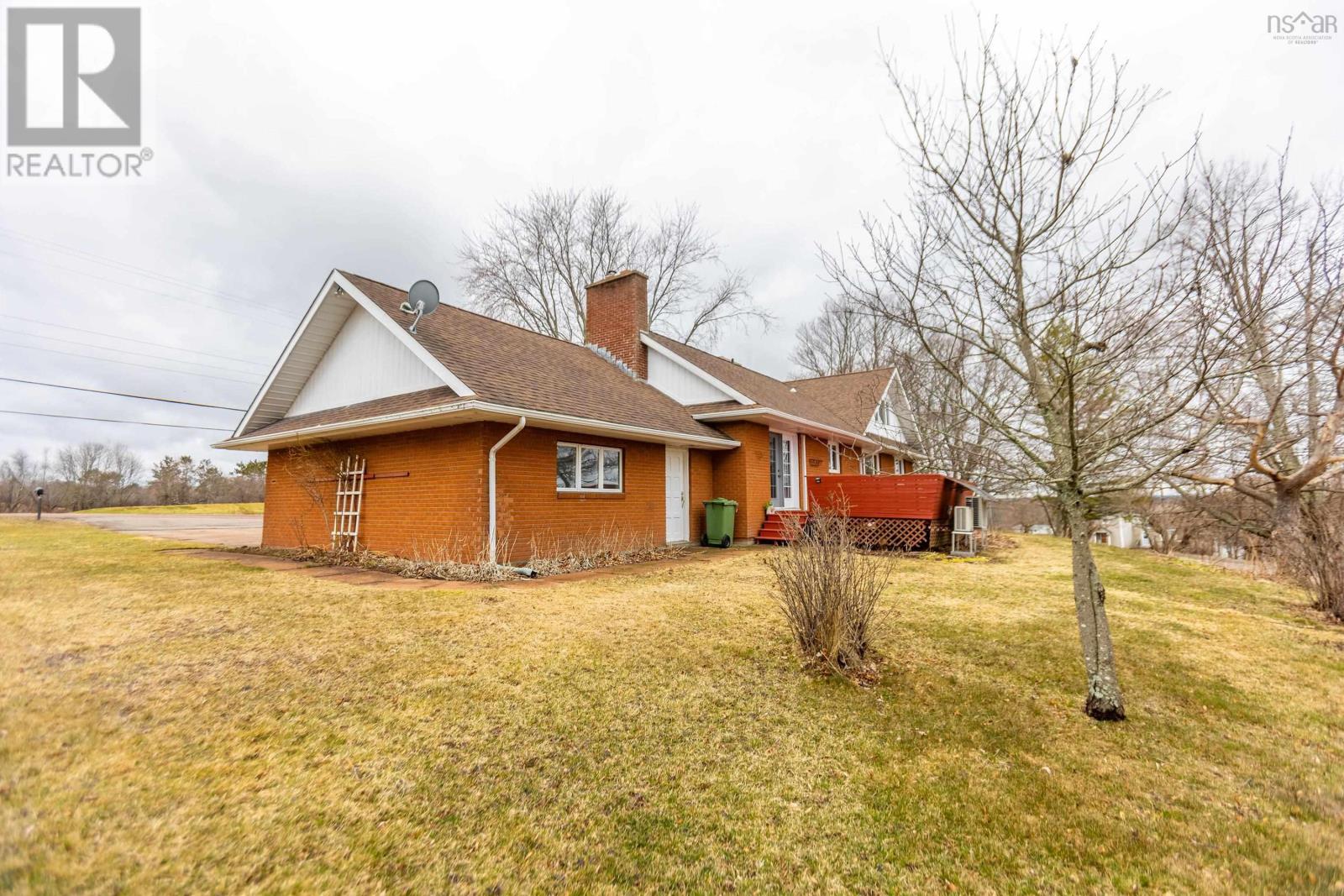 19 Biggs Drive, East Amherst, Nova Scotia  B4H 3Y2 - Photo 3 - 202607480