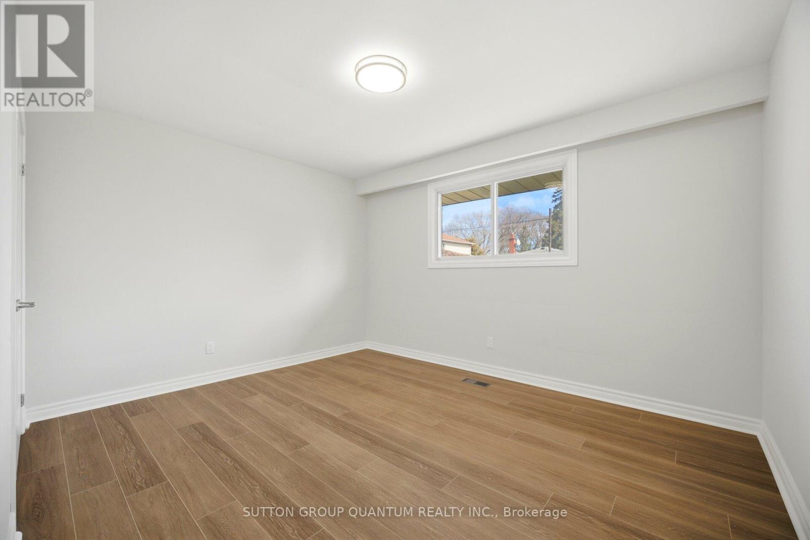 126 Angelene Street, Mississauga, Ontario  L5G 1X2 - Photo 15 - W13002062