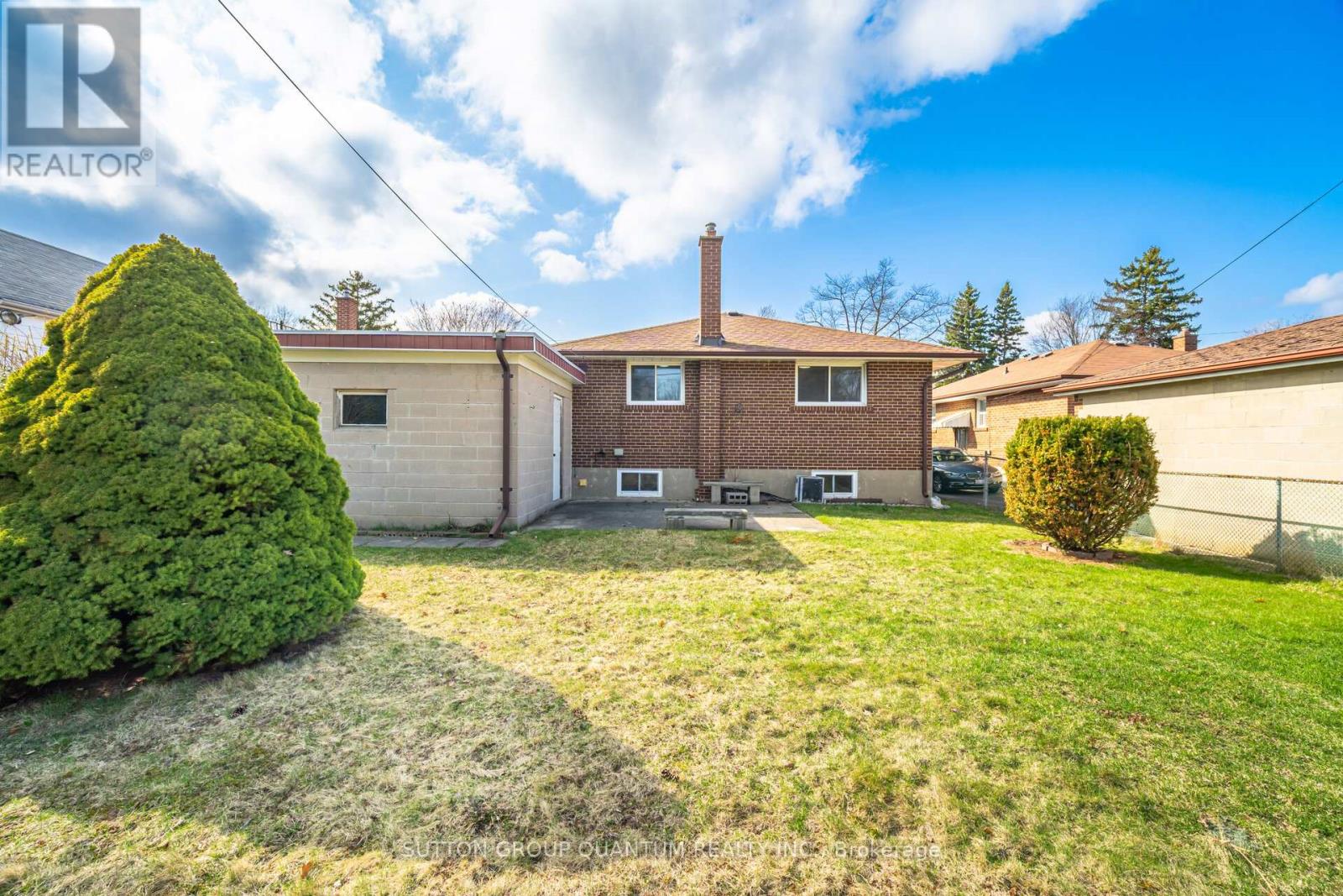 126 Angelene Street, Mississauga, Ontario  L5G 1X2 - Photo 34 - W13002062