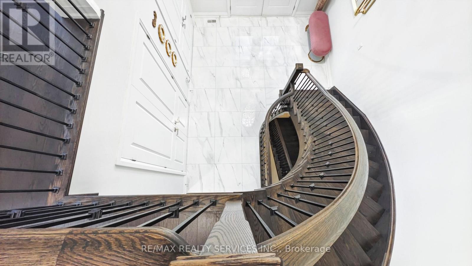 15 Rolling Rock Way, Brampton, Ontario  L6Y 6H3 - Photo 7 - W13002064