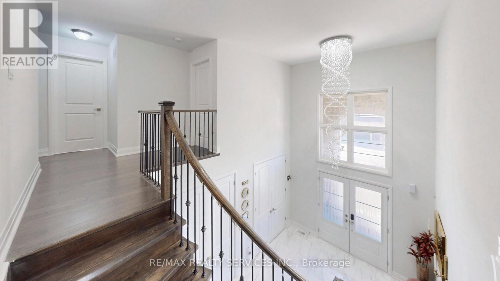 15 Rolling Rock Way, Brampton, Ontario  L6Y 6H3 - Photo 8 - W13002064