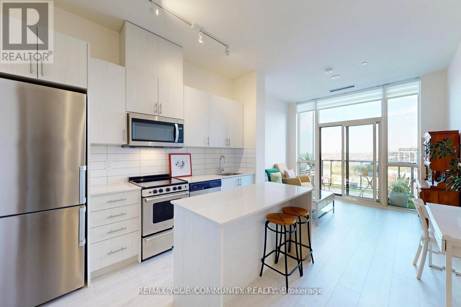 807 - 509 Dundas Street W, Oakville, Ontario  L6M 4M2 - Photo 9 - W13002108