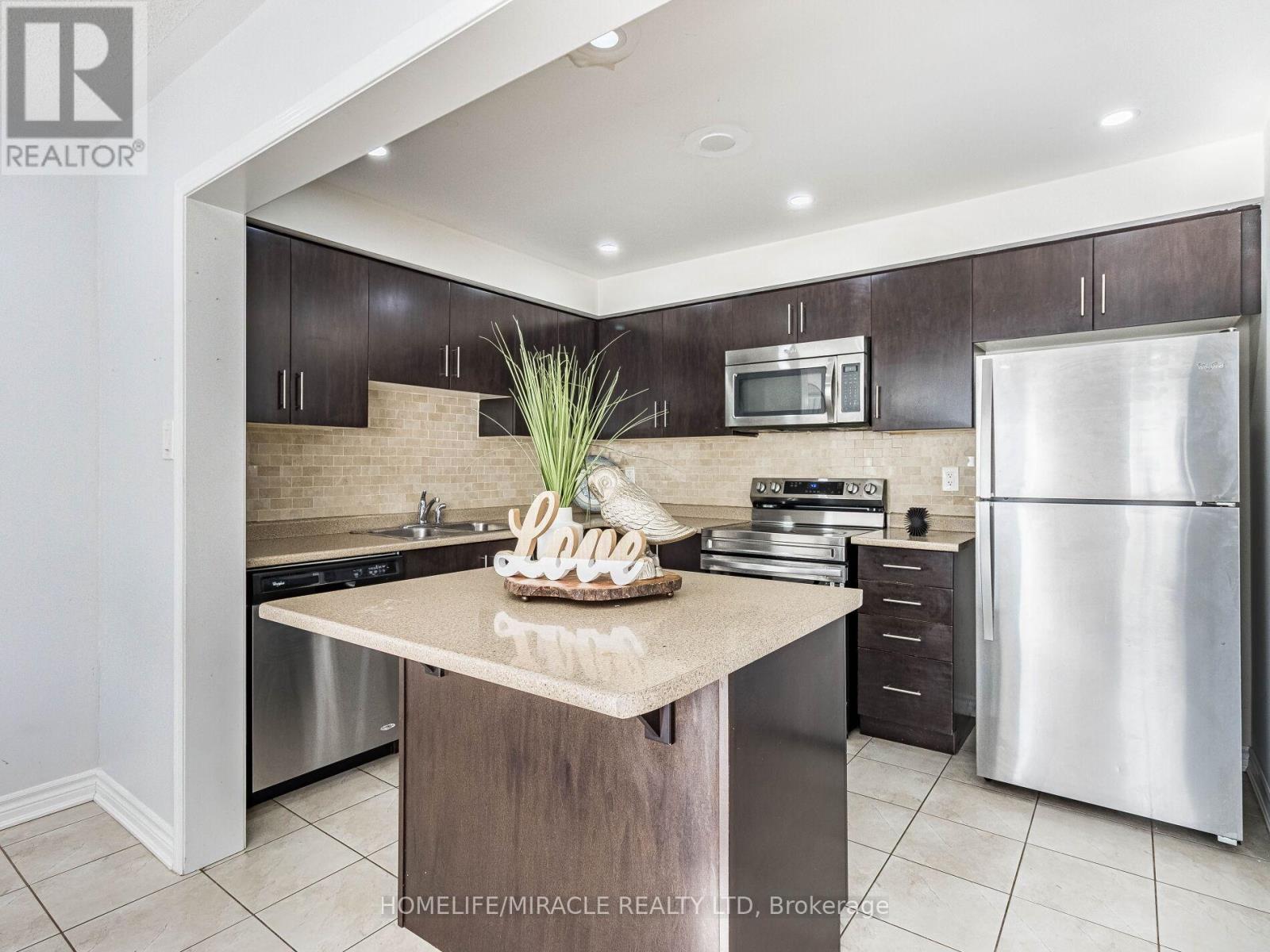 229 Remembrance Road, Brampton, Ontario  L7A 4P2 - Photo 10 - W13002114